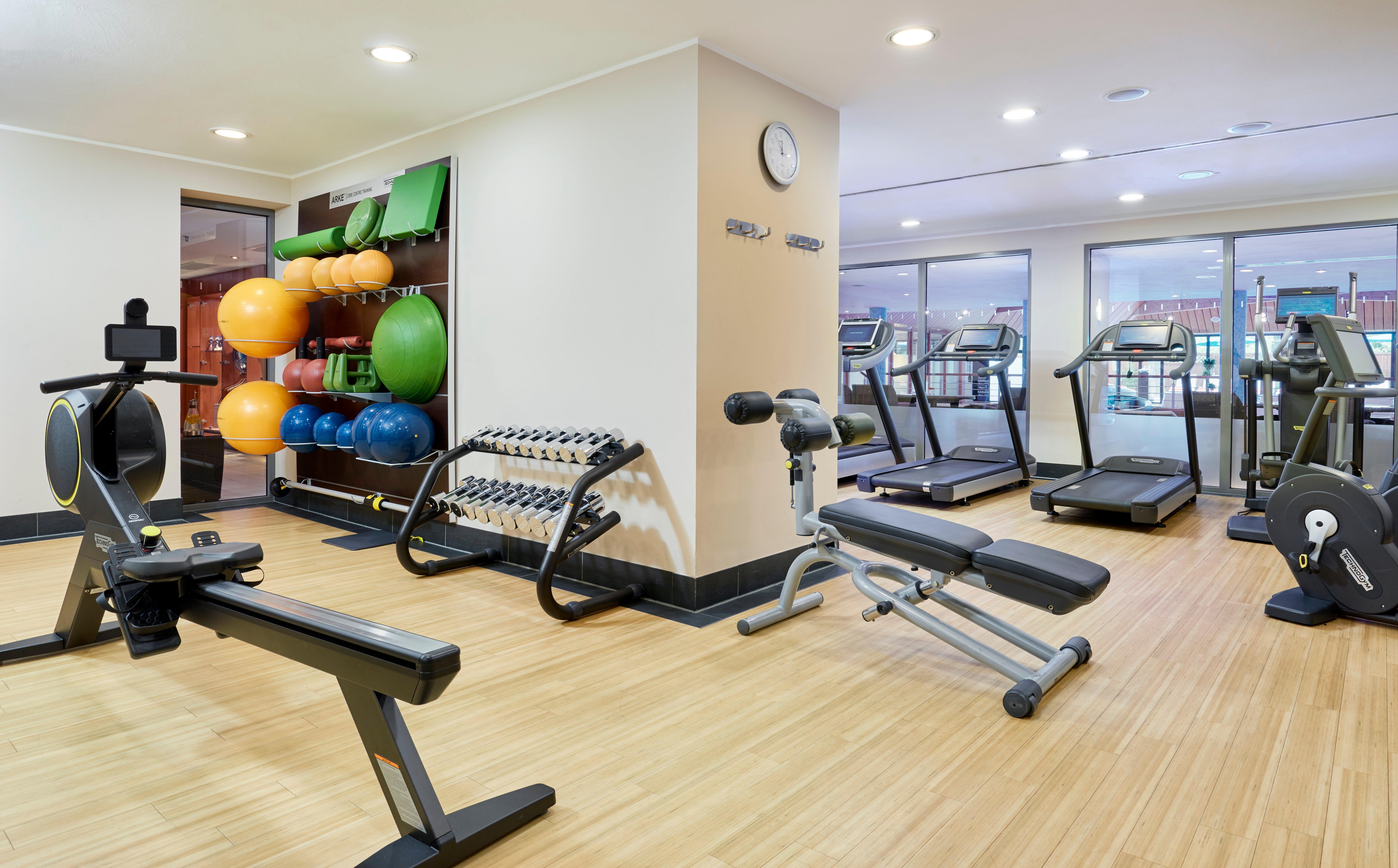 فندق إنتركونتيننتال برلين المظهر الخارجي الصورة The gym at the hotel