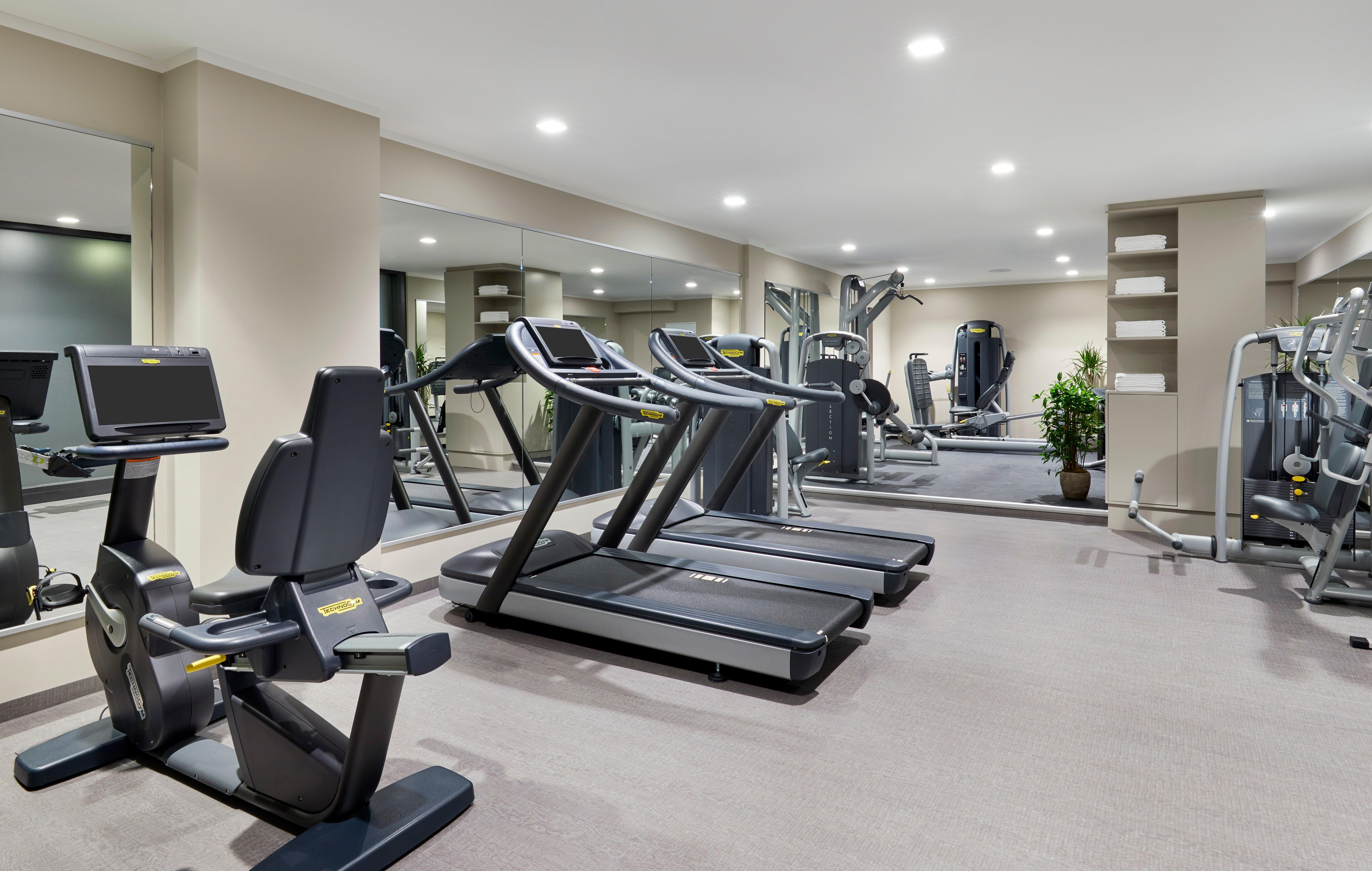 فندق إنتركونتيننتال برلين المظهر الخارجي الصورة The gym at the hotel